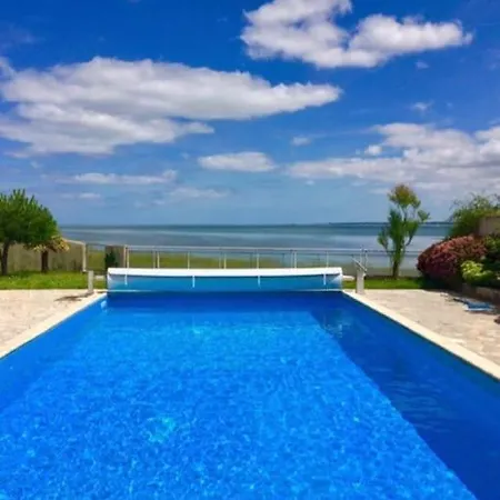 Casa de Férias Maison Vue Mer Avec Piscine Sainte-Marie-du-Mont (Manche)